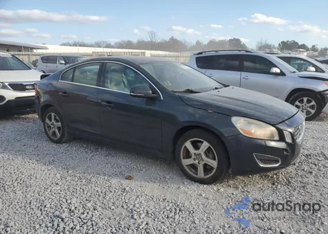 2013 Volvo S60 T5 из США, поврежденный, VIN YV1612FS9D2187433